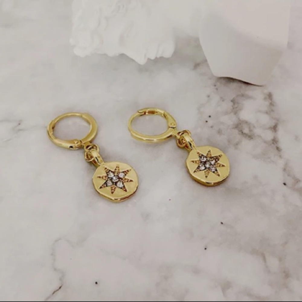 🌟 18K yellow gold stardust earrings - Picture 4 of 4